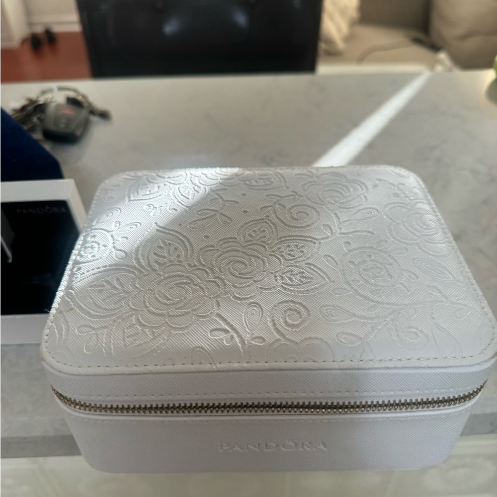 pandora jewelry box